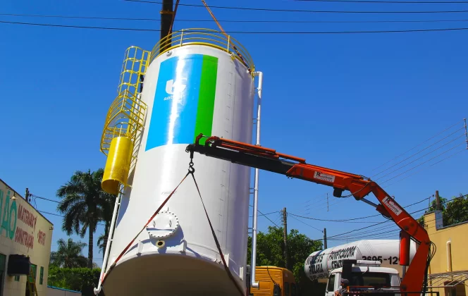 Tanque Fundo Plano em fibra de vidro (PRFV)